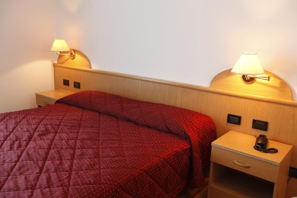 Hotel Spera Strigno Phòng bức ảnh