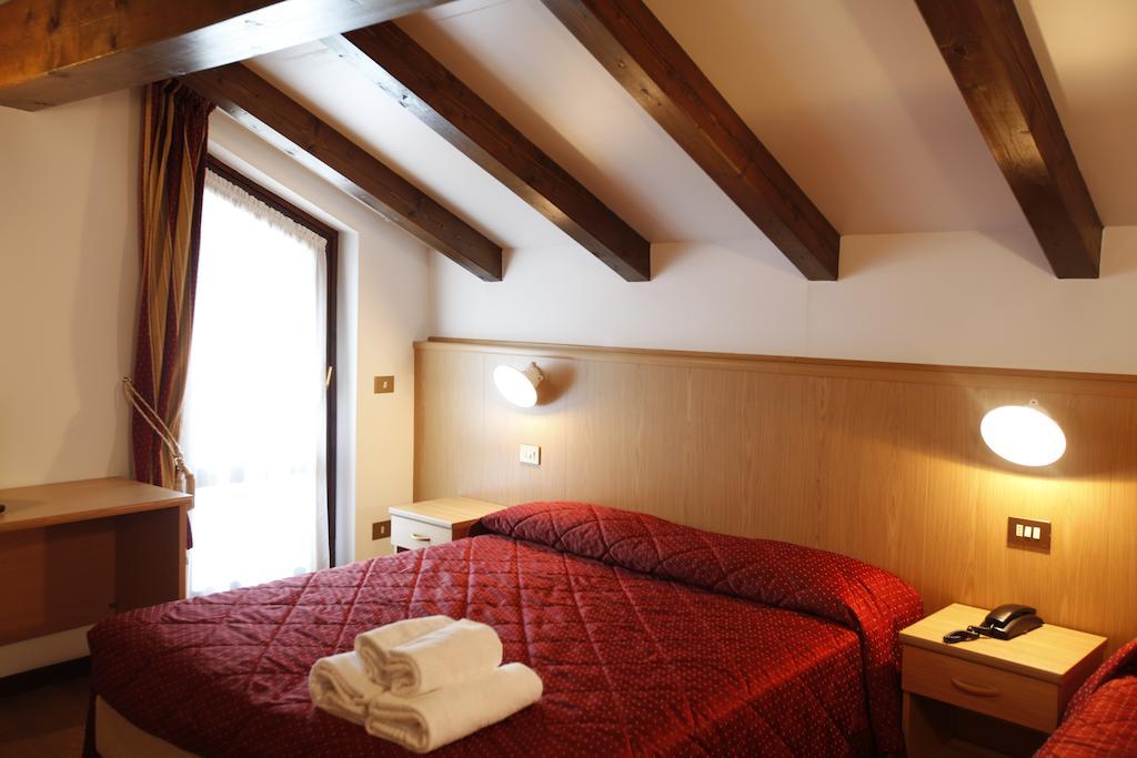 Hotel Spera Strigno Phòng bức ảnh